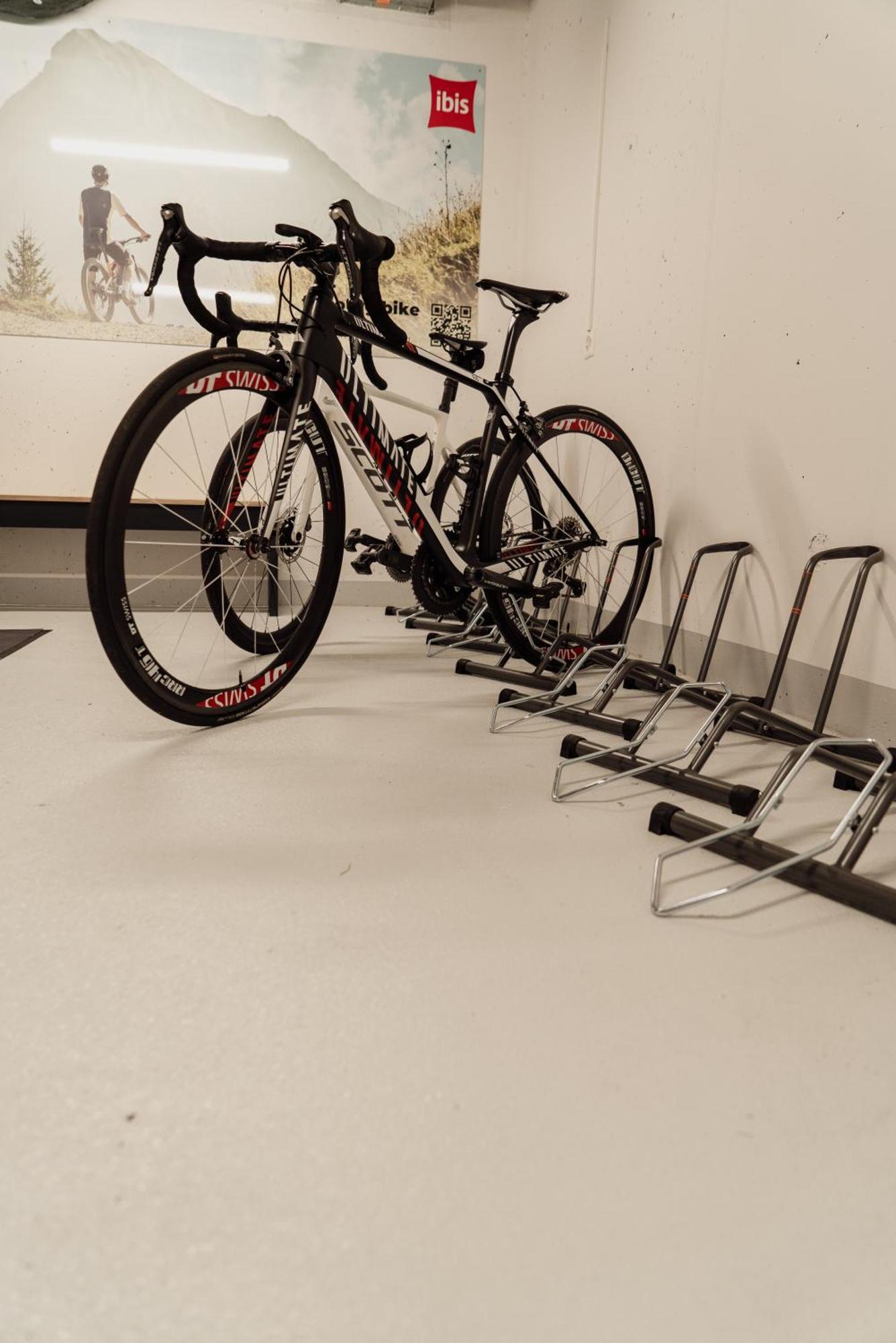 Ibis - La Gruyere Swiss Bike Hotel 2*