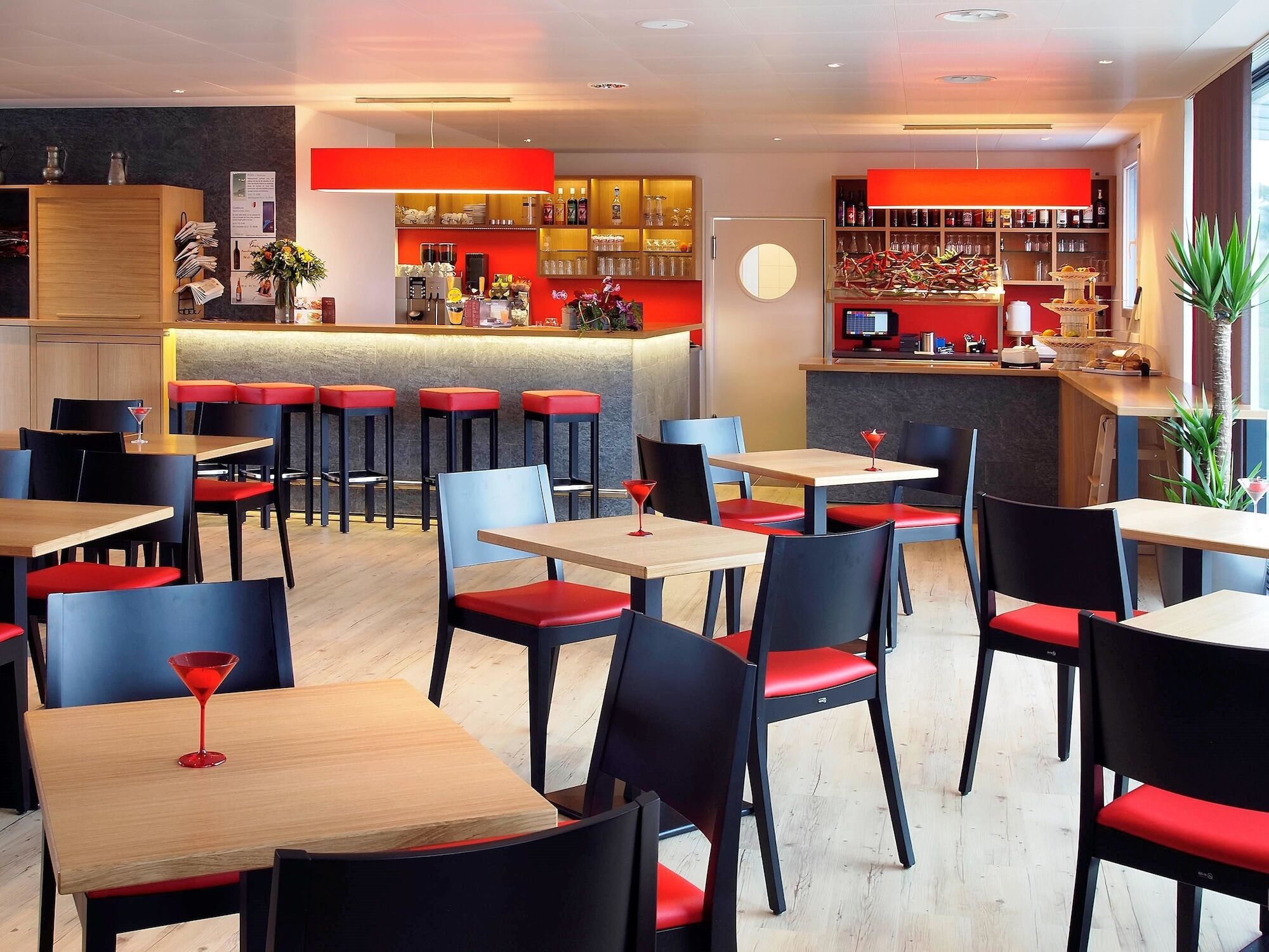 Hotel Ibis - La Gruyere Swiss Bike Bulle